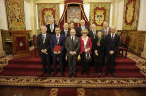 Imagen La Universidad de Oviedo entrega sus medallas de oro