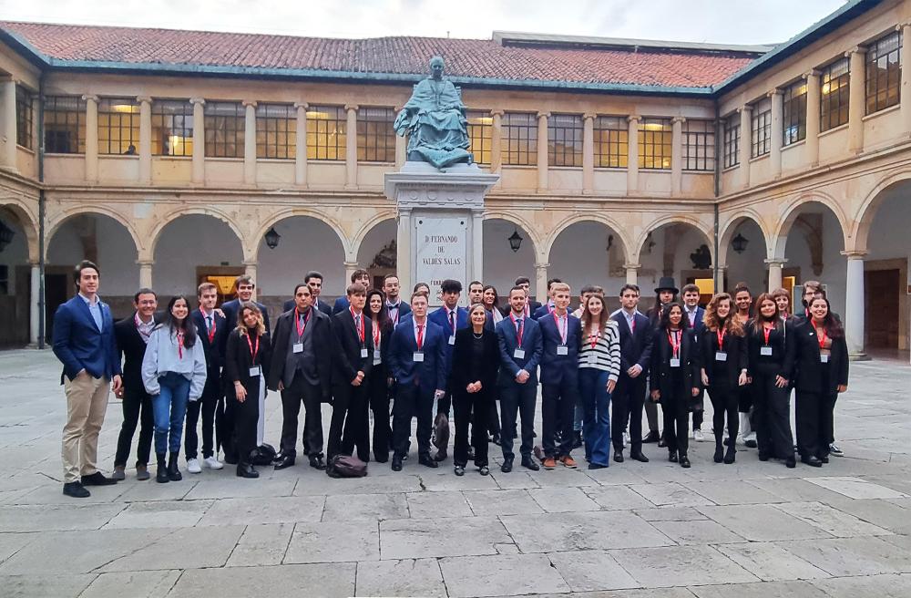 Imagen Un total de 37 estudiantes participarán en el Edificio Histórico de la Universidad de Oviedo en la XIII Liga de Debate Interuniversitario del G-9