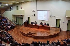 Imagen El rector Santiago García Granda presenta su informe ante el Claustro...
