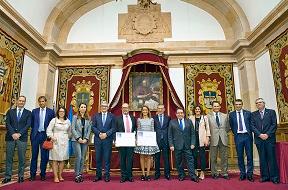 Imagen Fernando Alonso Cuervo y Lucía García-Linares reciben el Premio...