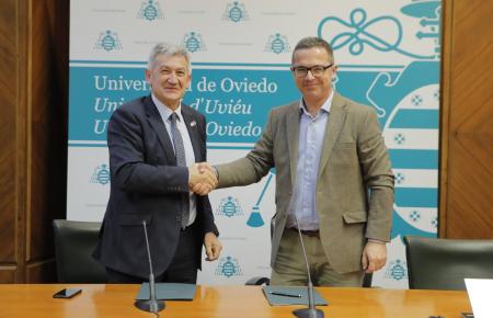 Firma de convenio Universidad de Oviedo y Pasek 1.JPG