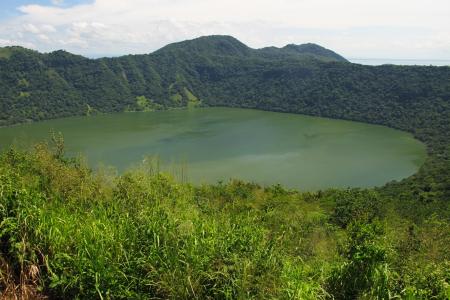 Lago cratérico de Nicaragua (Lago Apoyeque).JPG