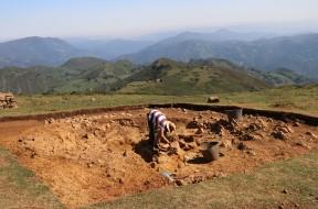 Imagen Un grupo de investigación de la Universidad de Oviedo descubre un túmulo megalítico de tipología desconocida en Asturias y en el noroeste peninsular