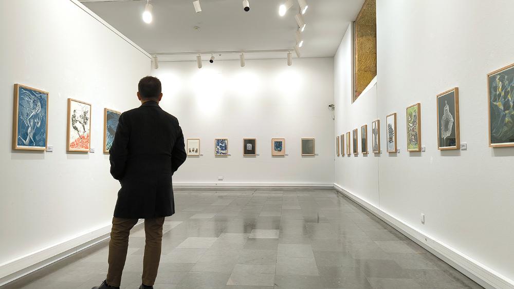 Imagen La Universidad de Oviedo mira hacia América con una exposición de obra gráfica de medio centenar de artistas de 14 países