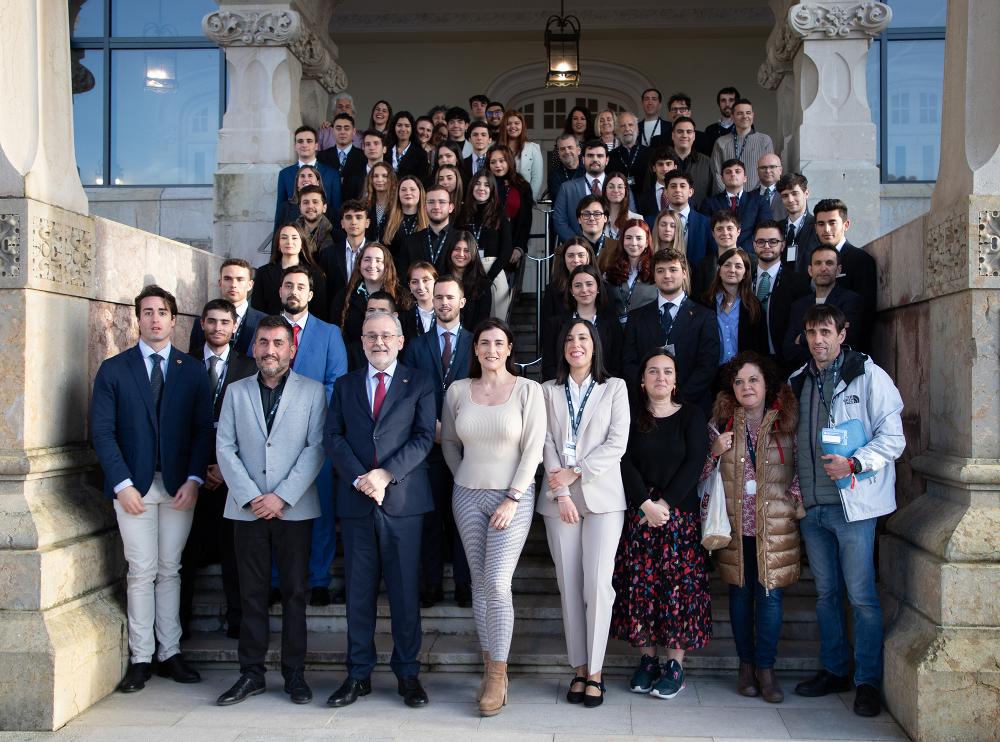 Imagen La Universidá de Cantabria abre la XIV Lliga d'Alderique Interuniversitario del Grupu 9 d'Universidaes